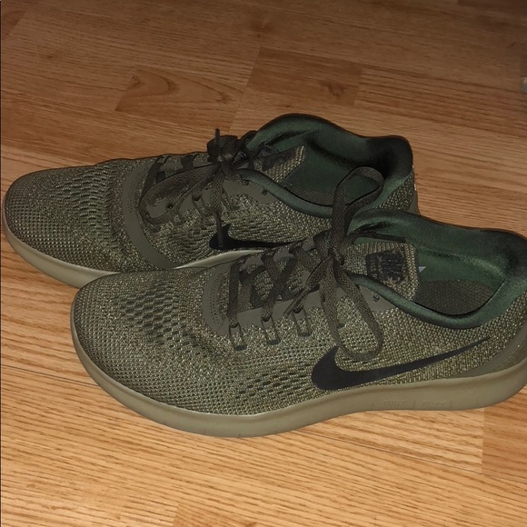 nike free olive green